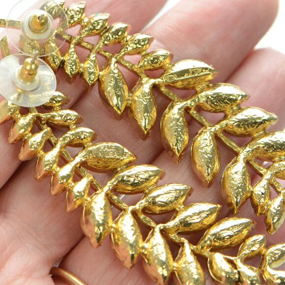 Oscar de La Renta Crystal Leaves Drop Earrings - Picture 4 of 6